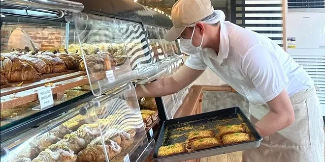 IJO IN LIPA BAKES THE BEST CROISSANTS